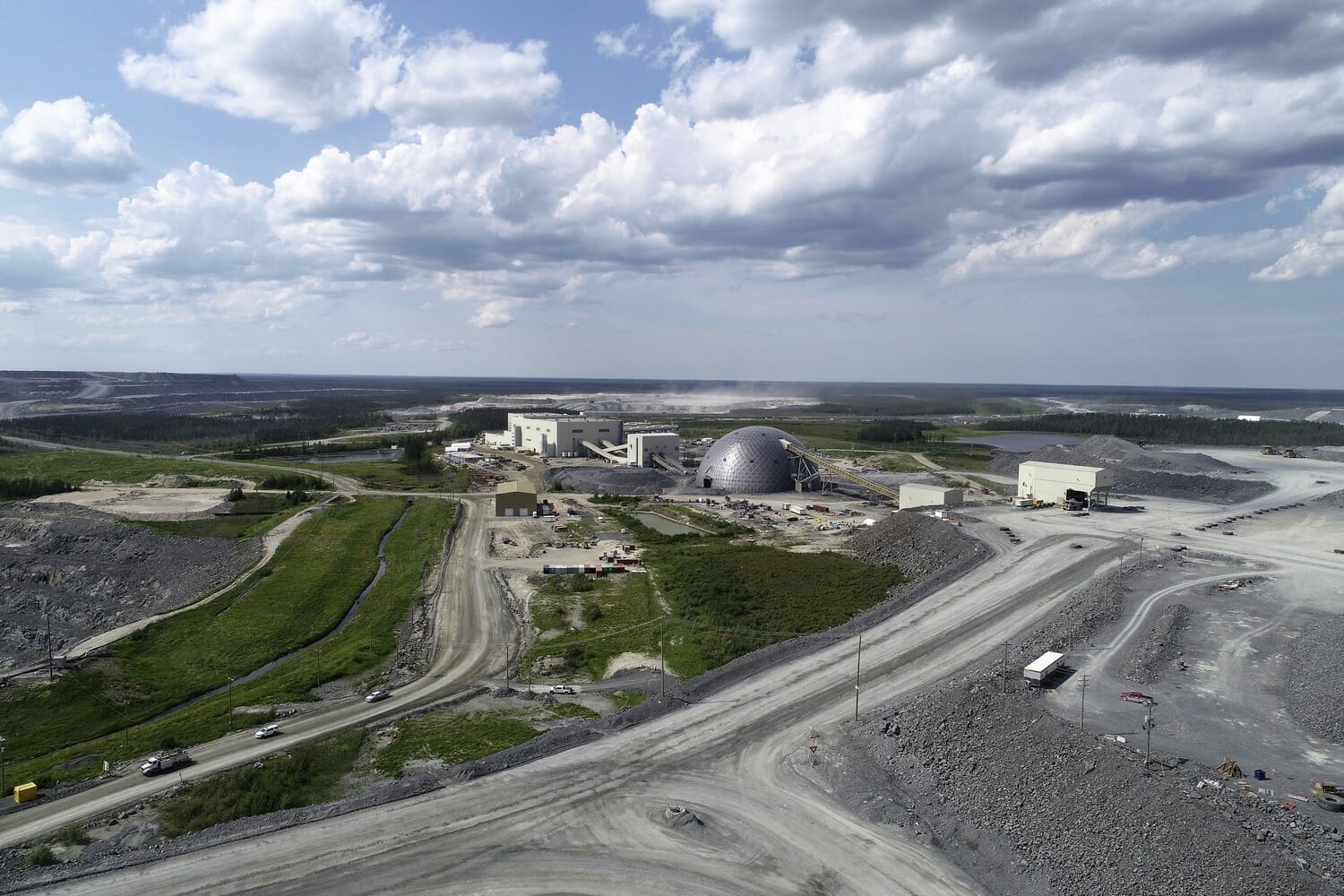 An aerial view of a nuclear power plant.